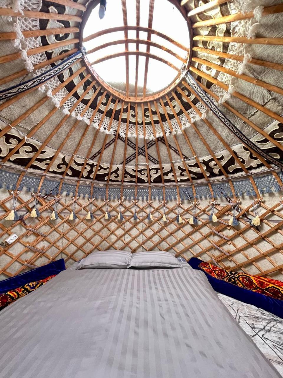 Agat Yurt Camp Bed & Breakfast Kaji-Say Eksteriør bilde