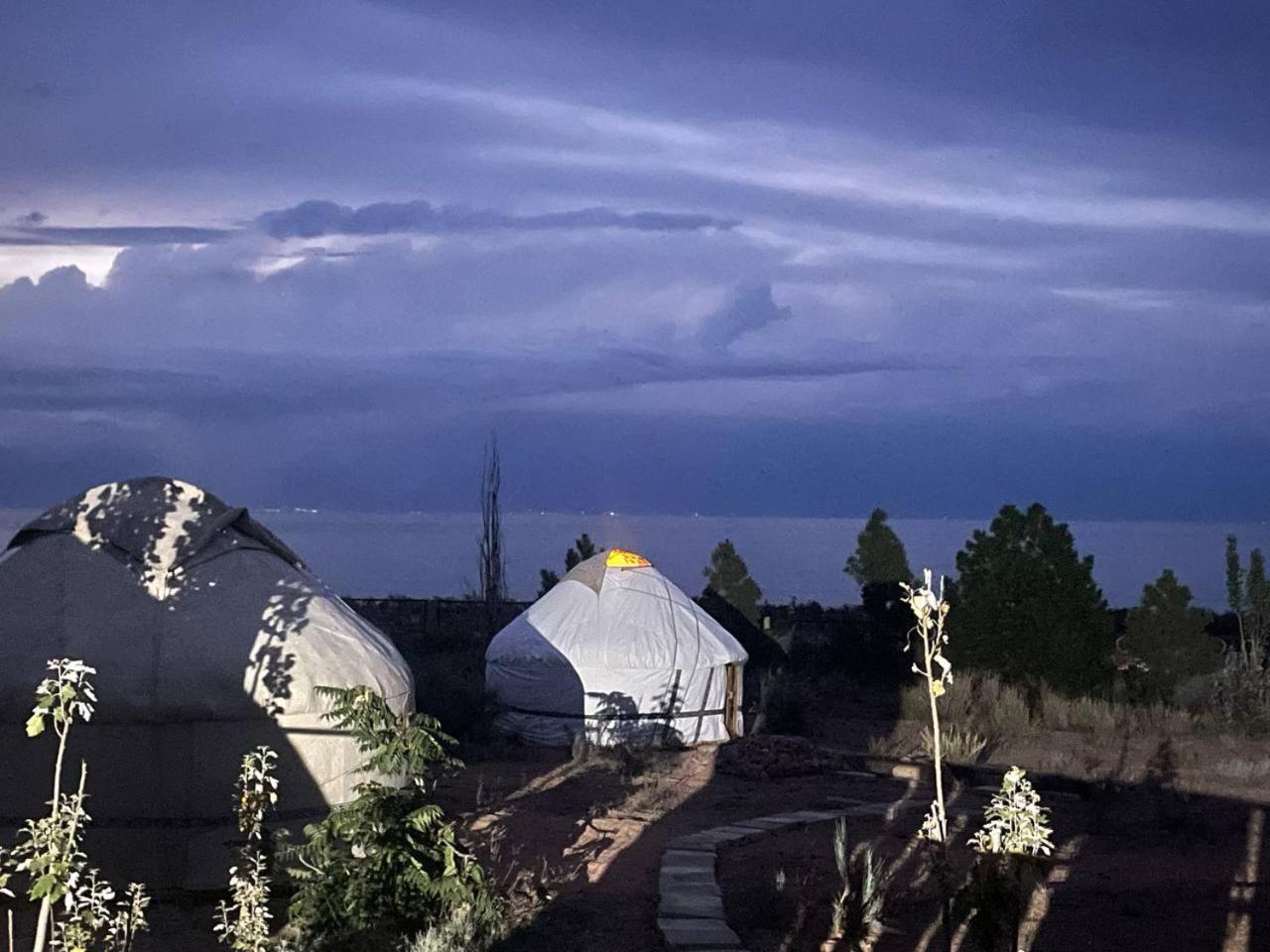 Agat Yurt Camp Bed & Breakfast Kaji-Say Eksteriør bilde